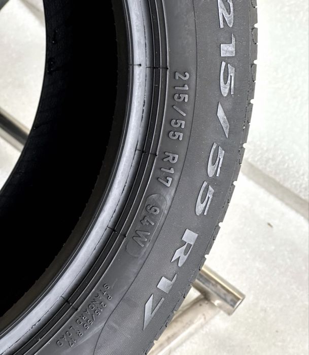 Автошини колеса резина 215/55 R17 Pirelli Cinturato P7 літні 2020 рік