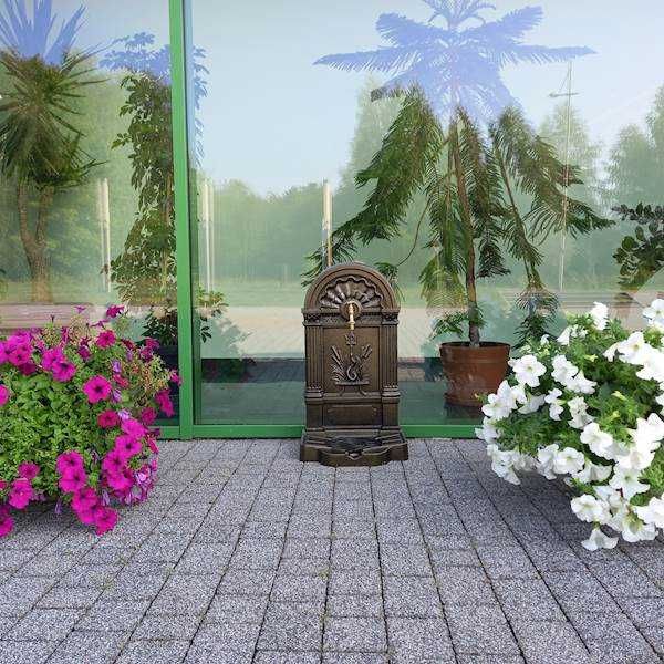 zdrój fontanna wodnik hydrant Gartenbrunnen Gusseisen+ kranik