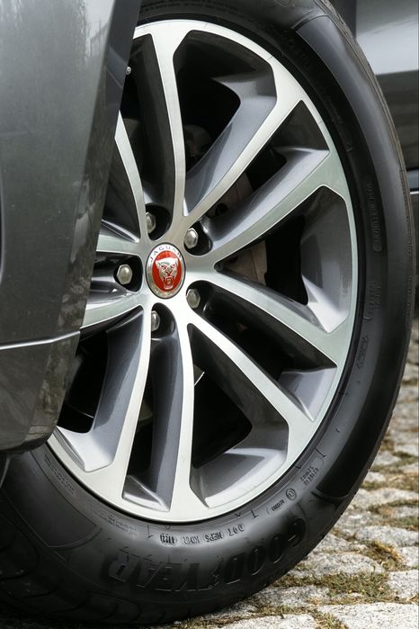 Jaguar F-Pace 2.0 R Sport AWD AUT