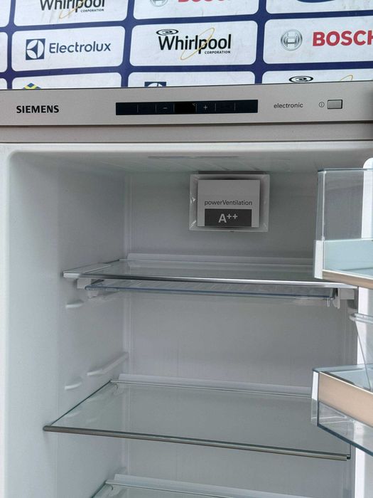 Холодильна шафа б/в без морозильної камери SIEMENS Металік Крап#07551