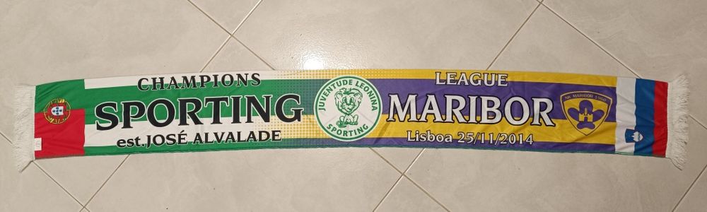 cachecol do soorting Uefa antigo