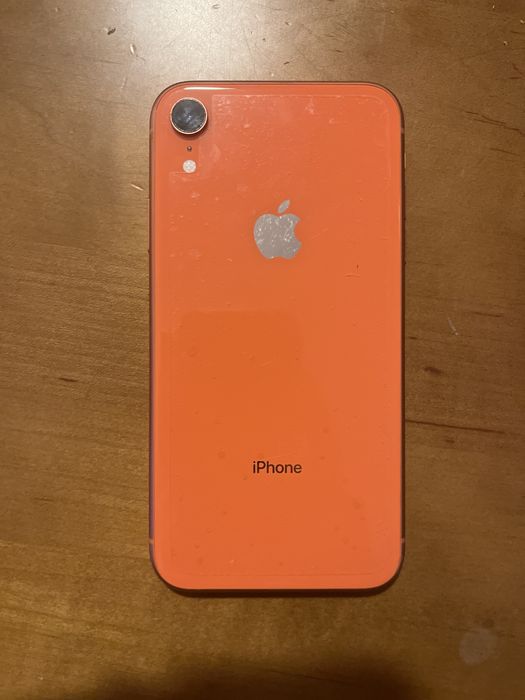 Iphone Xr de 64 gigas cor de laranja