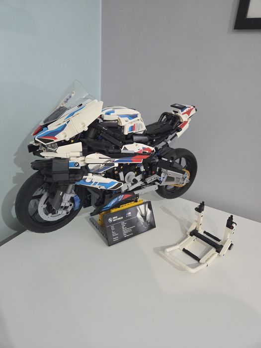Lego Technic Motocykl BMW M 1000 RR – model technic