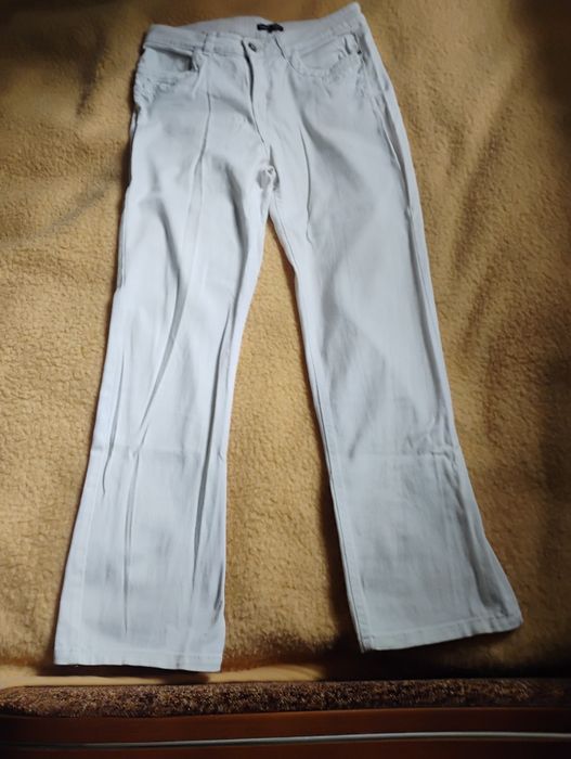 Spodnie damskie jeansy ze streczem