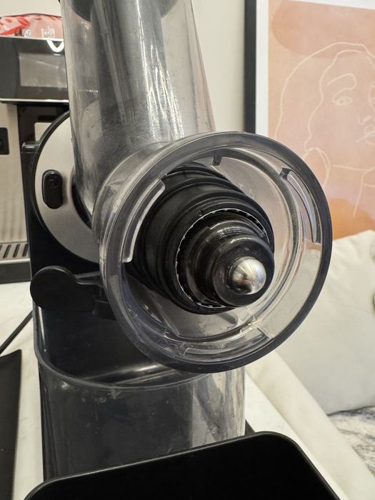 Соковитискач шнековий Philips Viva Collection HR1889/70