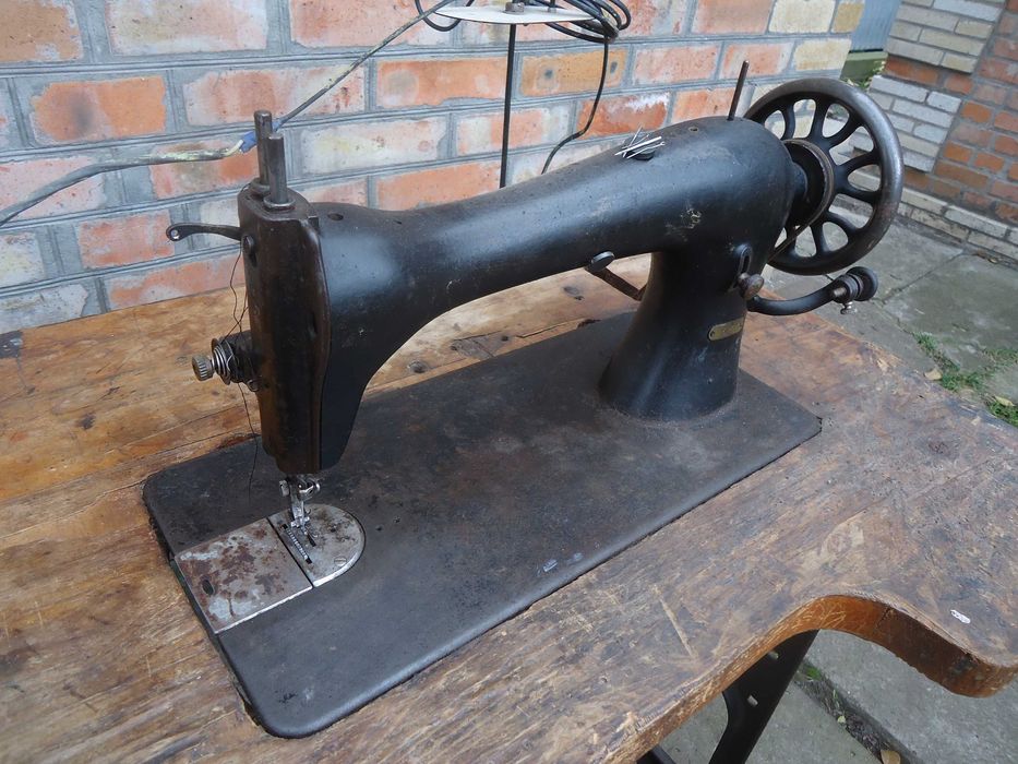 Швейна машина 22 класу, електропривід