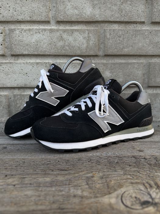 Czarne, zamszowe sneakers New Balance 574, rozmiar 42