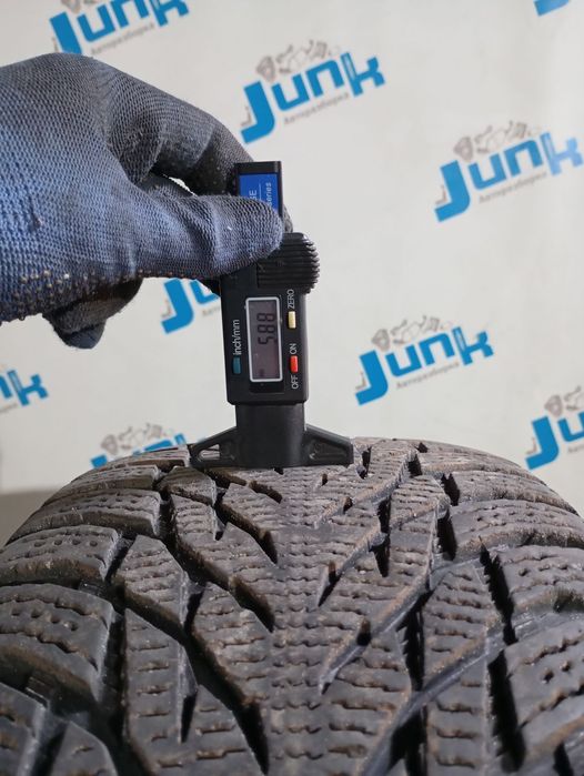 Шини Nokian Hakkapeliitta R3 215/55 R17 98R XL Б/У 5,5 мм