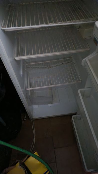 Frigoríficos usados, a precisar limpeza