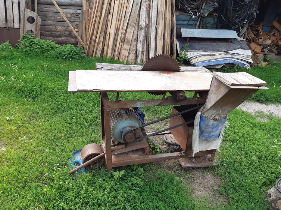 Сак як новий зварювальний на колесах сак.