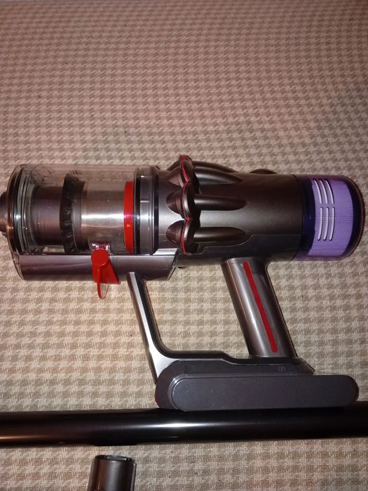 Odkurzacz Dyson v12