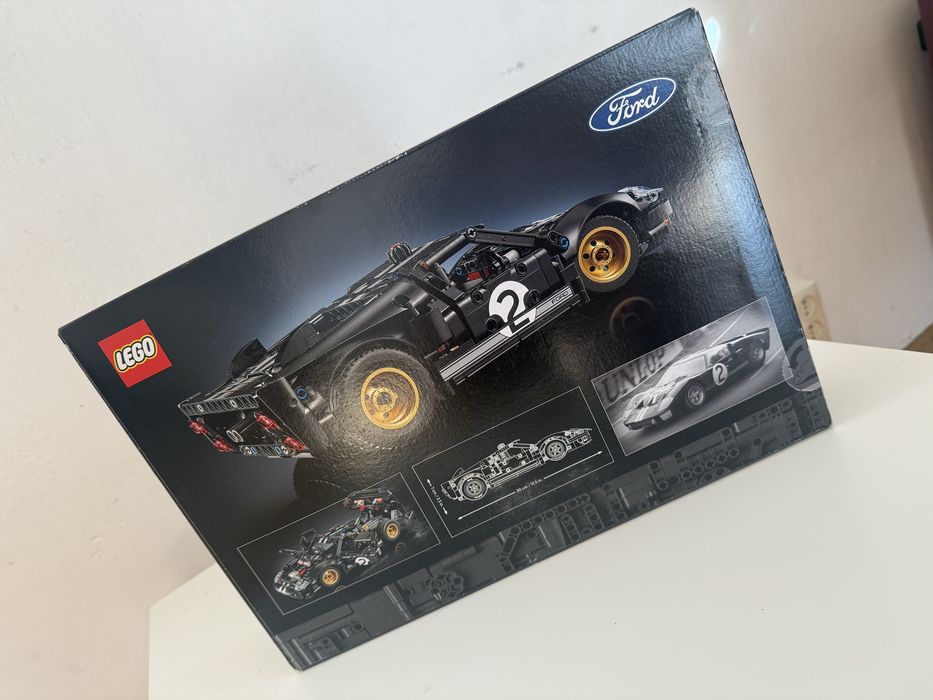 Lego Technic Ford GT40 MK2 | 42223, 739 elementów