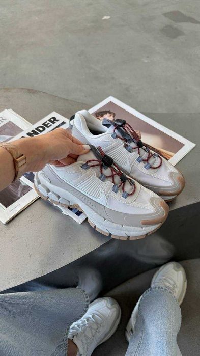 Кросівки Nike Zoom Vomero 5 Roam Premium (36-45)
