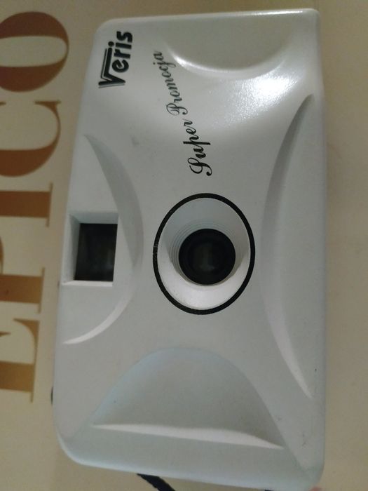 Плівковий фотоапарат