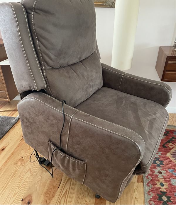 Cadeirao reclinavel, elevatorio electrico