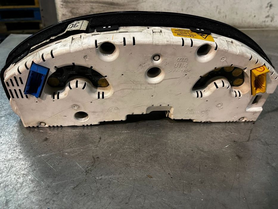 QUADRANTE / PAINEL DE INSTRUMENTOS AUDI A4 1.6i 1.8Turbo 8D0919033C