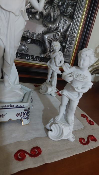 Peças em biscuit Vista Alegre