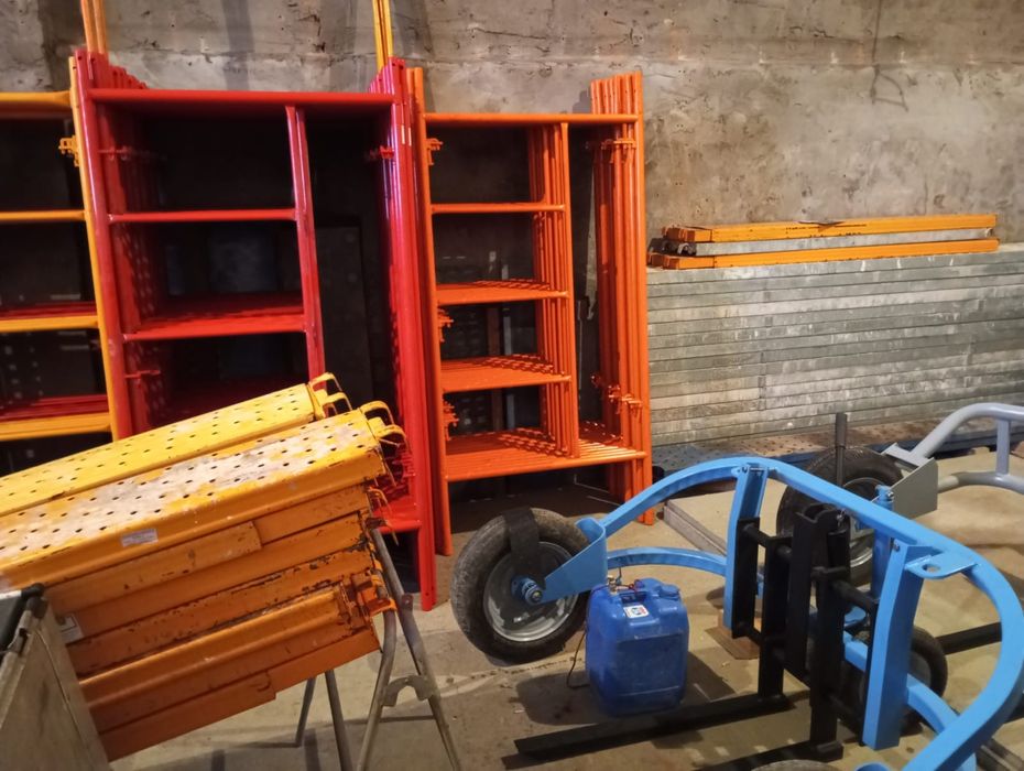 Rusztowanie elewacyjne drabinkowe