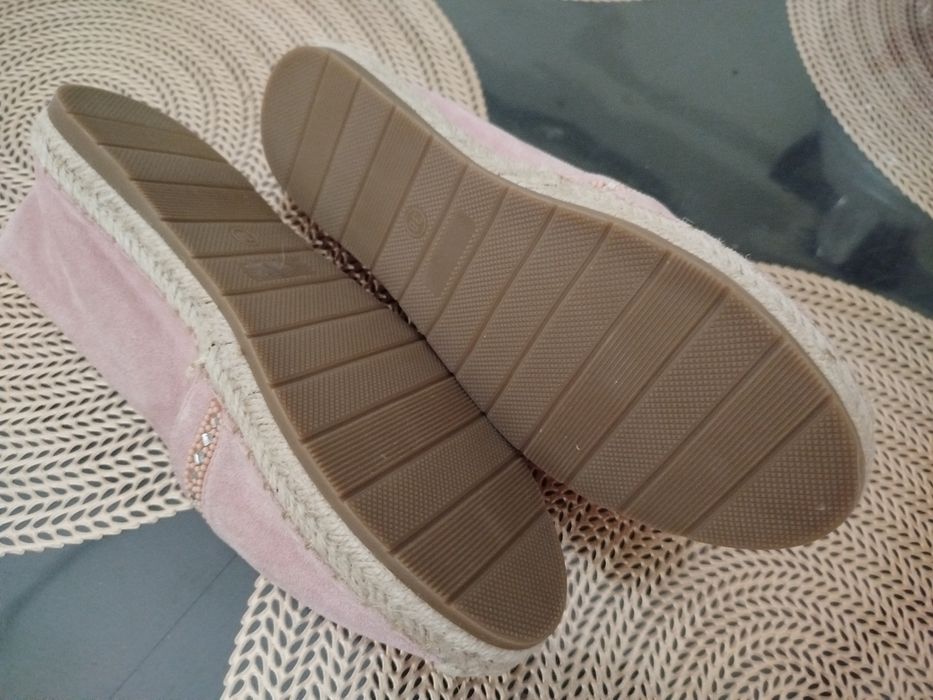 Espadryle  miękkie damskie nowe-38
