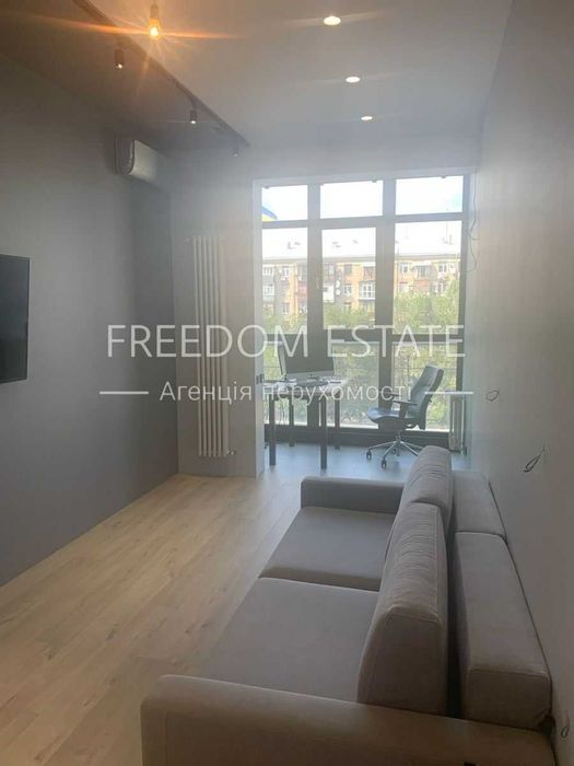 350 тыс.$ Продажа /Квартира с дорогим ремонтом в центре / Банный 1