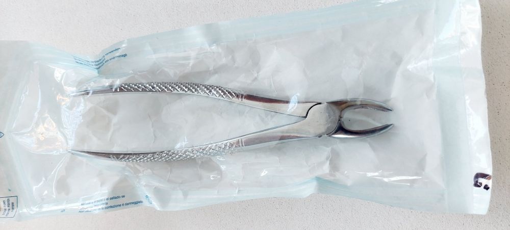 Kleszcze ekstrakcyjne górne