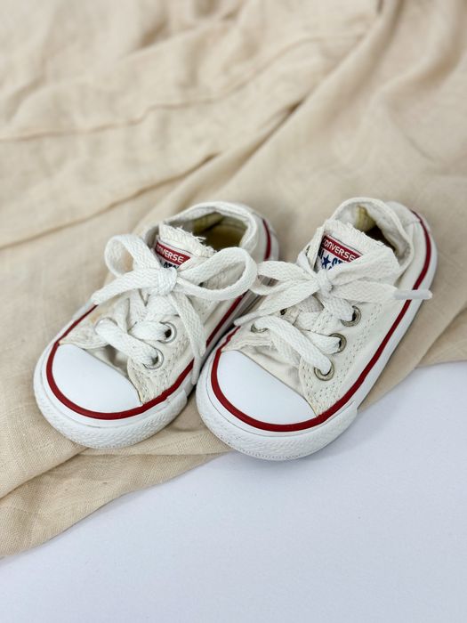 Кеди , конверси , взуття для дитини