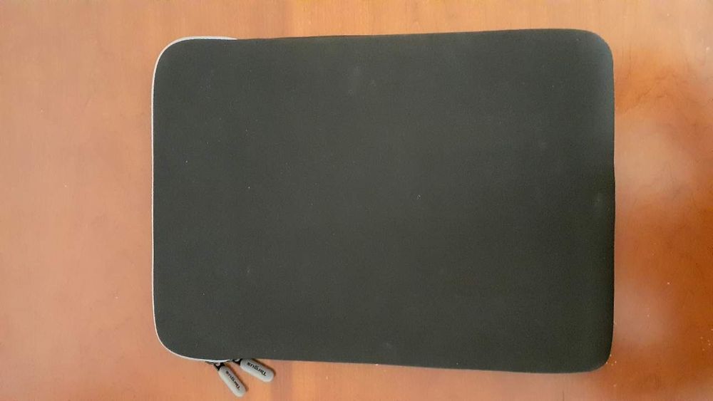 Laptop Case441729715620423681
