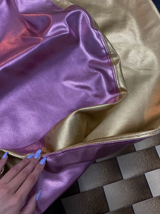 espelhos redondos mais duas almofadas