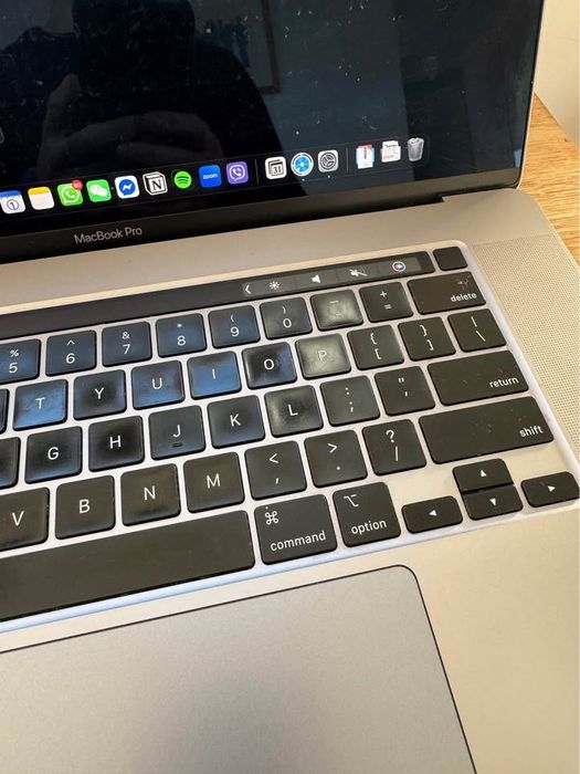 MacBook Pro 16” (2019) – i9, 32GB RAM, 1TB SSD