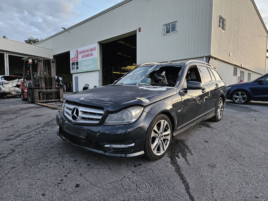 Mercedes-Benz W204 Estate C220 CDi AMG de 2011 para peça