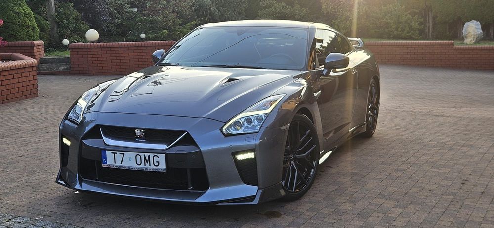 Nissan GT-R