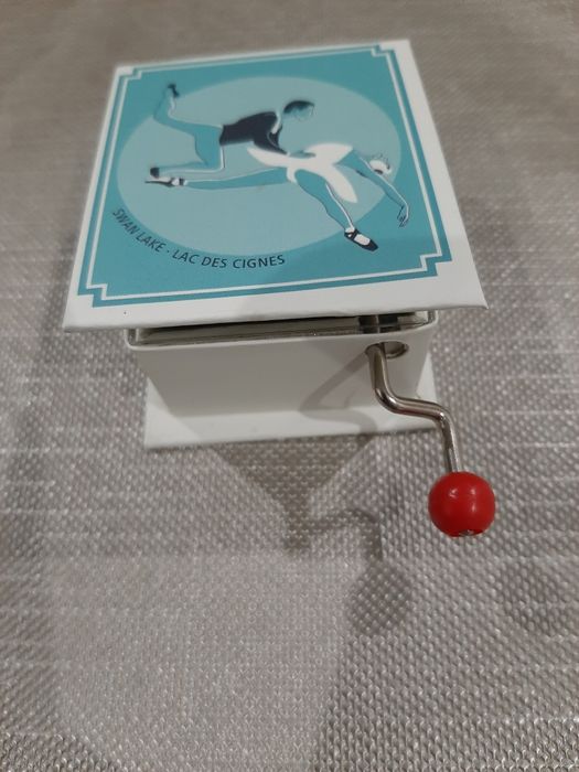 Caixa de Musica Swan Lake