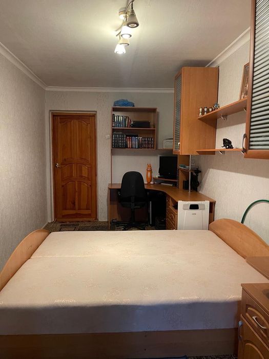 Квартира 3-кімнатна (район АТБ, стоматології дента люкс)