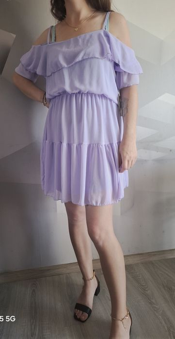 Sukienka letnia z falbanką