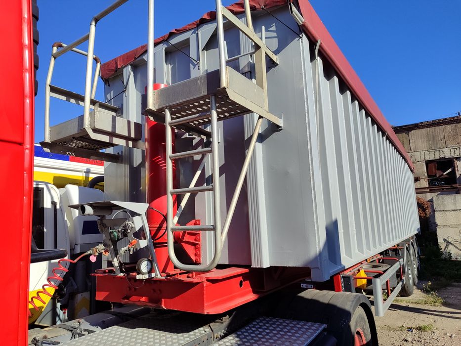 Самосвал зерновоз