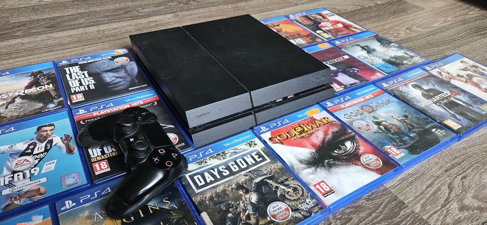 Konsola Playstation 4 1tb (cuh-1216b) + 15 gier