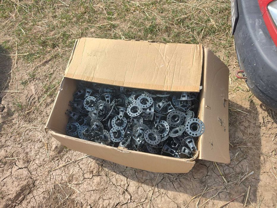 Dystanse pod zbrojenie