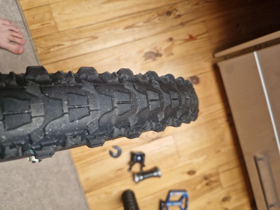 Продам велозапчастини