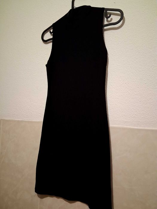 Vestido Pull&Bear,com top transparente.