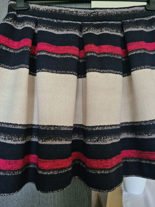 Spódnica  w  fałdki,  Zara Classic,  L