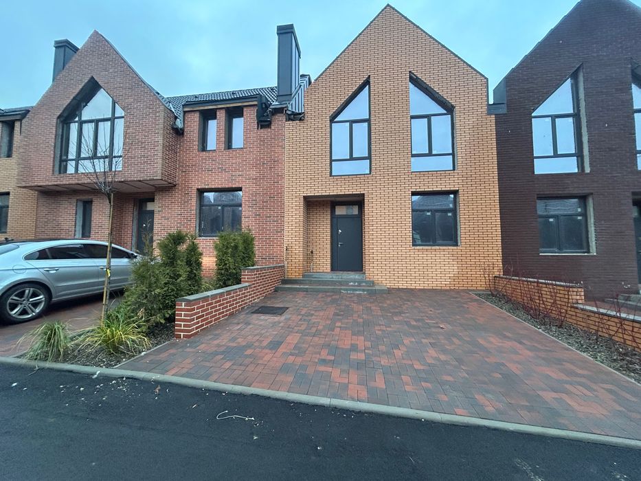 Продам таунхаус Стоянка 105м2