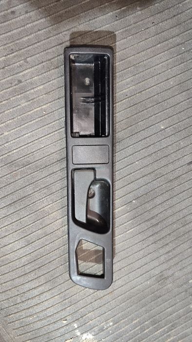 Задня ліва внутрішня дверня ручка БМВ е34
