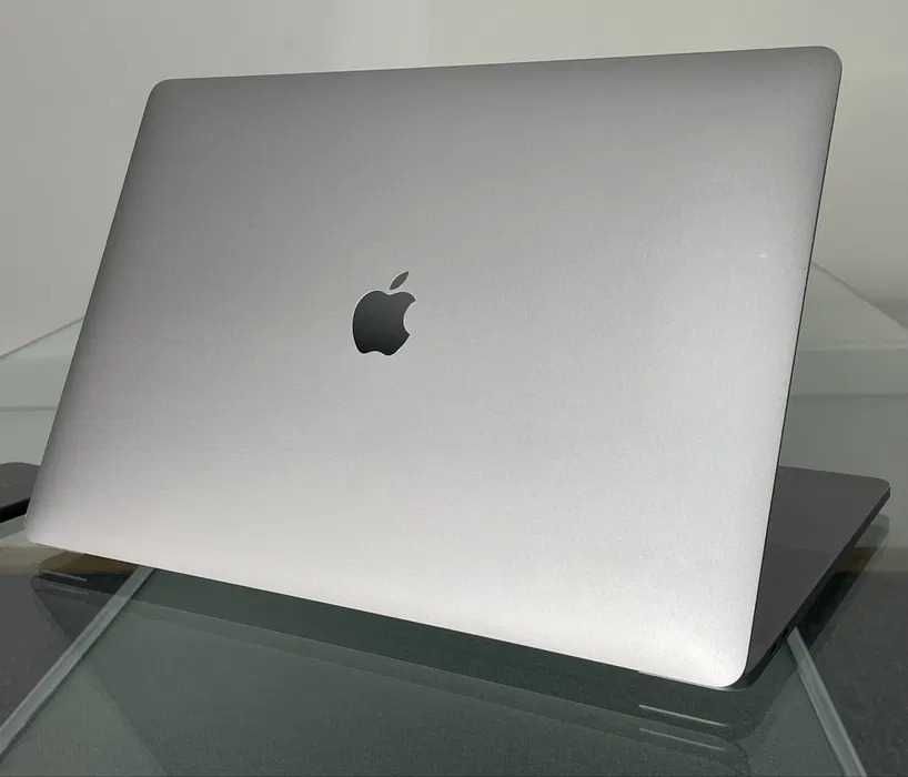 Apple MacBook Pro 16” MacOS Tahoe 16GB 512GB SSD Touch Bar/ID Grafika Radeon 4GB