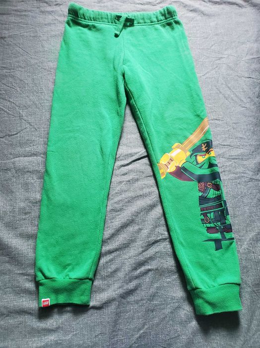 Штаны на мальчика Lego. H&M