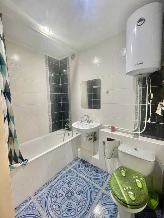 Світло завжди! 2-х кімн. 45 кв.м 3/5 Центр міста. Без меблів !