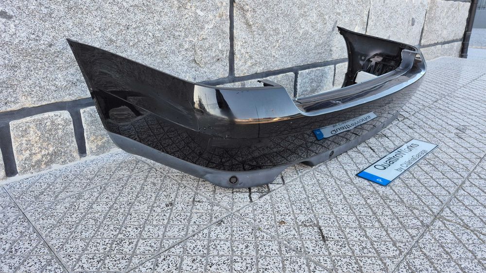 Para-Choques Traseiro Audi A4 B5 8D Avant Facelift Com Lip e Sensores Originais