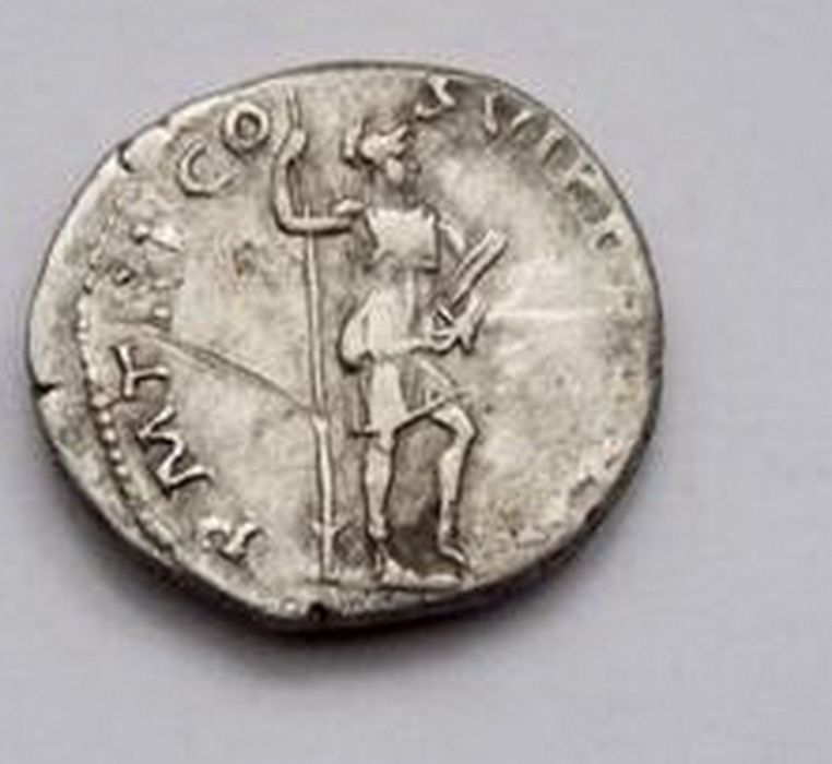 Серебряная монета древнего Рима воплощение доблести, император Траян
