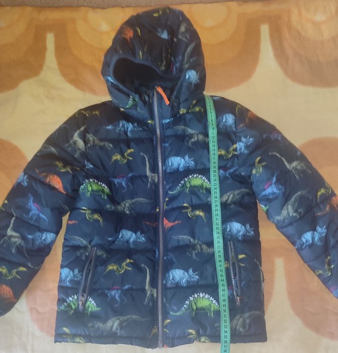 Продам куртку на мальчика