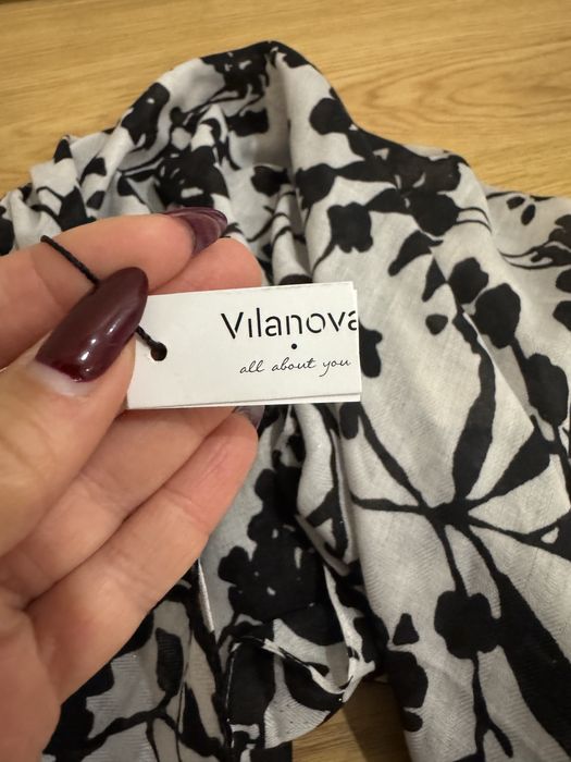 Lenço Vilanova preto e branco