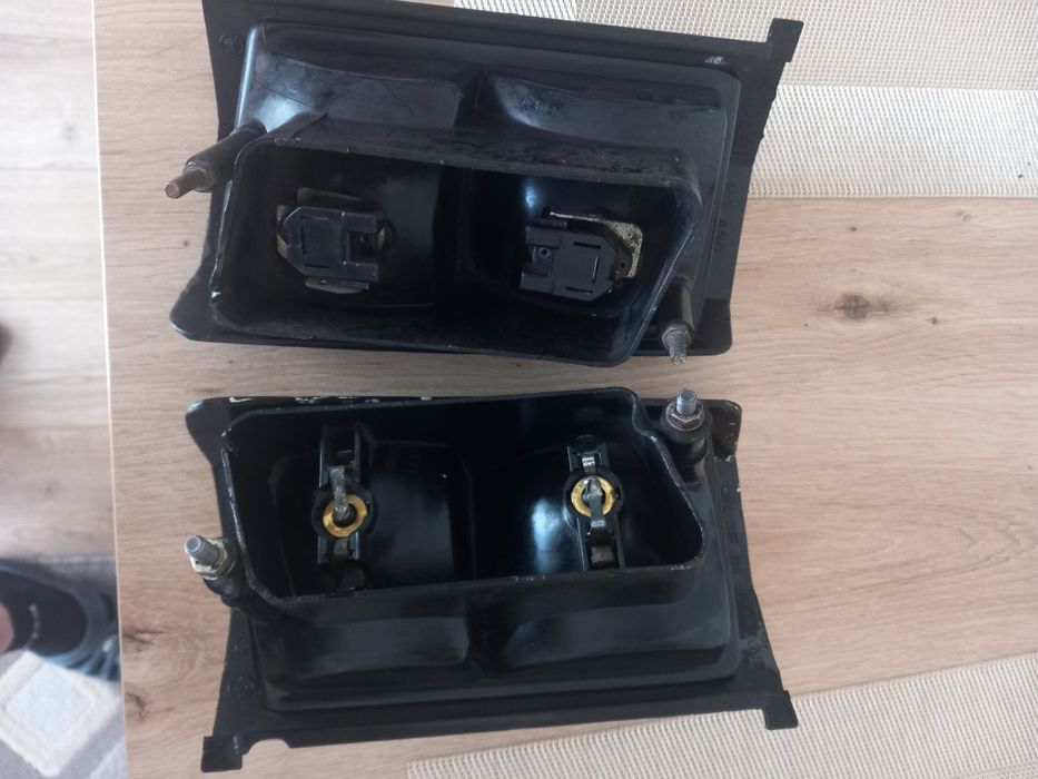 Kierunkowskazy pozycjokierunki fiat 125p  komplet